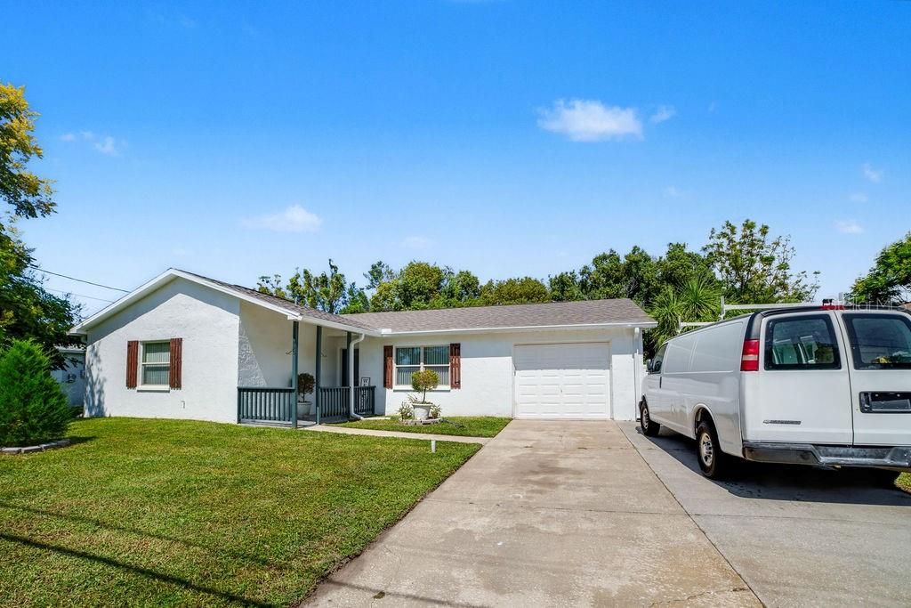 Active With Contract: $254,999 (3 beds, 2 baths, 1428 Square Feet)