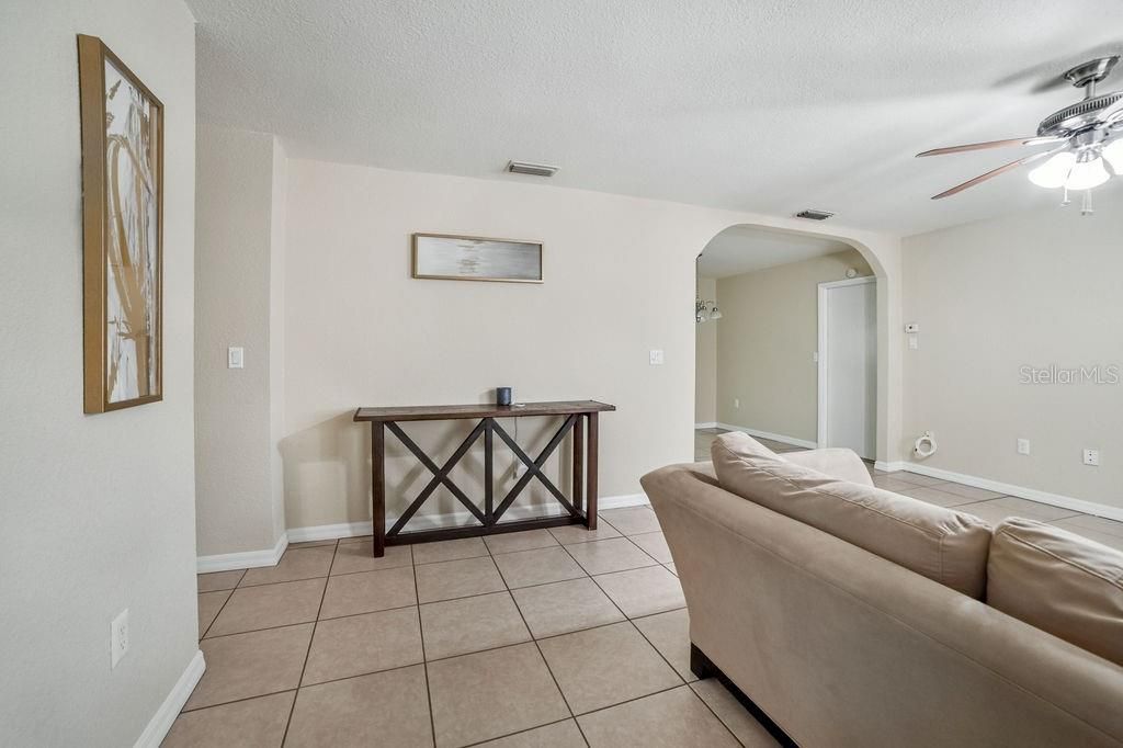 Active With Contract: $254,999 (3 beds, 2 baths, 1428 Square Feet)