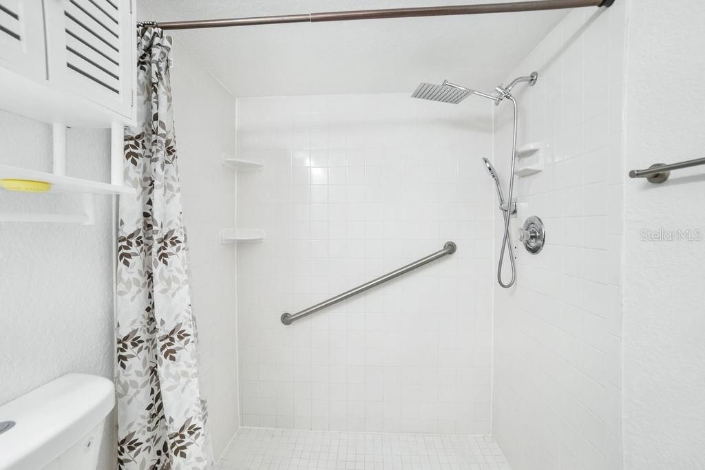 Active With Contract: $254,999 (3 beds, 2 baths, 1428 Square Feet)