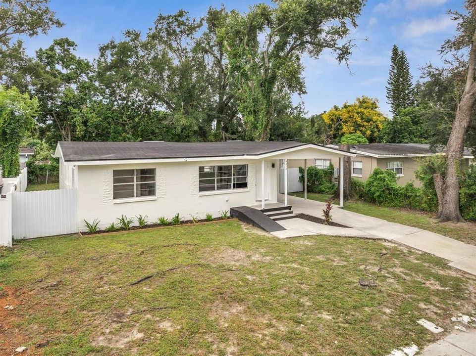 Activo con contrato: $275,000 (3 camas, 1 baños, 1136 Pies cuadrados)