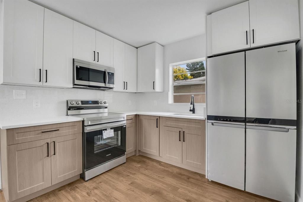 Activo con contrato: $275,000 (3 camas, 1 baños, 1136 Pies cuadrados)