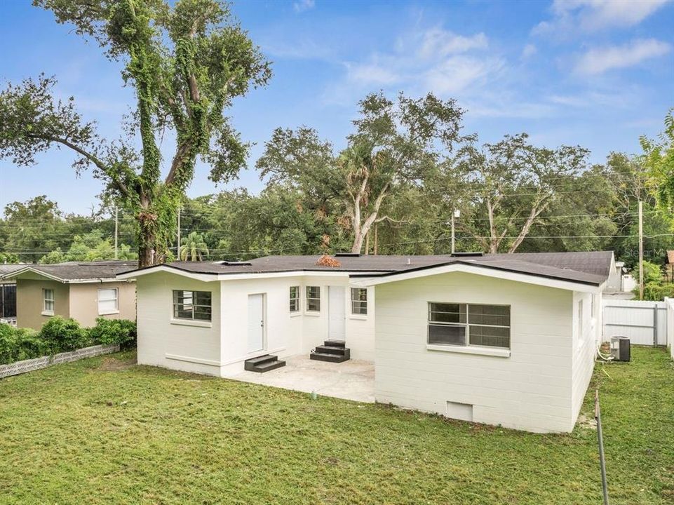 Activo con contrato: $275,000 (3 camas, 1 baños, 1136 Pies cuadrados)