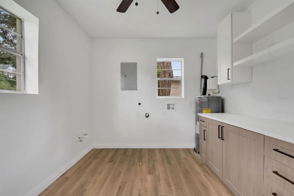 Activo con contrato: $275,000 (3 camas, 1 baños, 1136 Pies cuadrados)