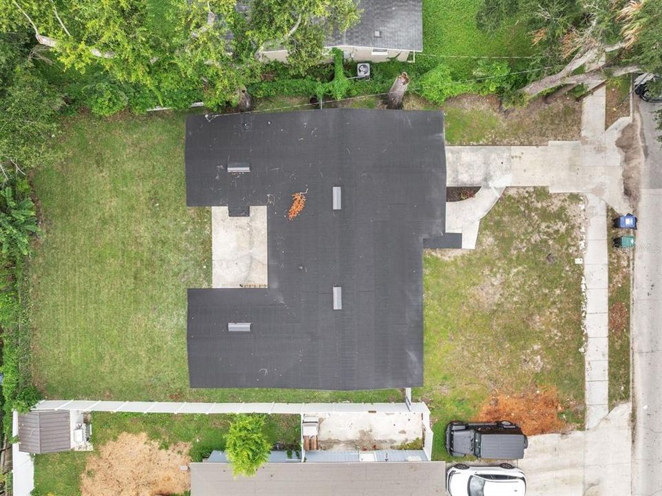 Activo con contrato: $275,000 (3 camas, 1 baños, 1136 Pies cuadrados)