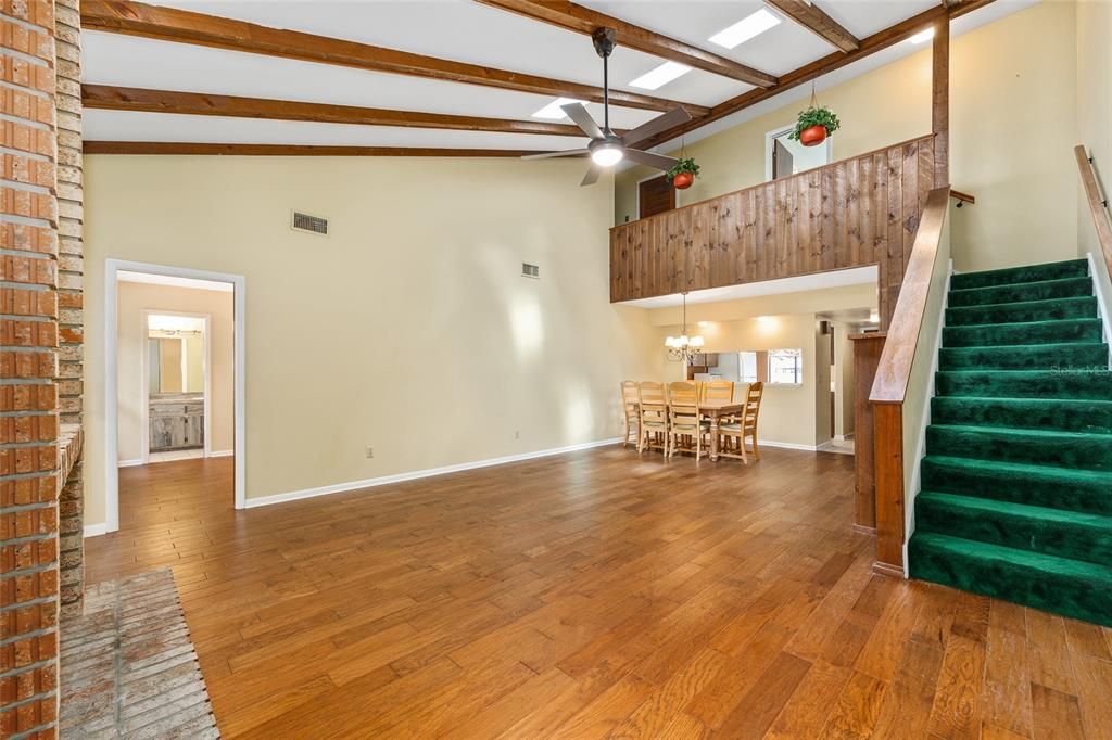 Active With Contract: $219,500 (3 beds, 2 baths, 1675 Square Feet)