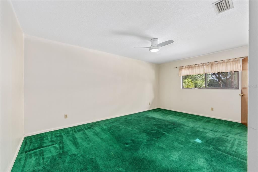 Active With Contract: $219,500 (3 beds, 2 baths, 1675 Square Feet)