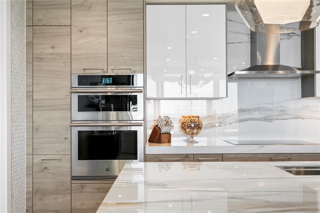 For Sale: $2,450,000 (2 beds, 3 baths, 2006 Square Feet)