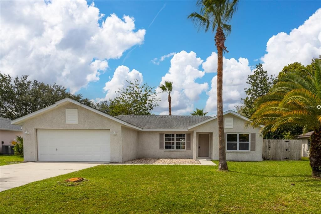 合同活跃: $269,875 (3 贝兹, 2 浴室, 1274 平方英尺)