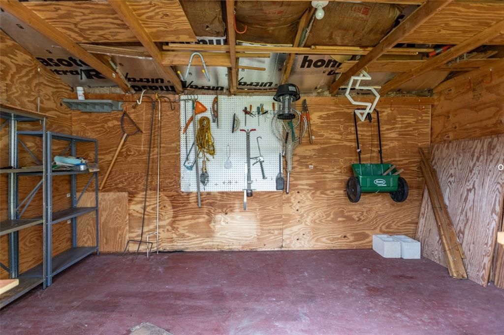 合同活跃: $269,875 (3 贝兹, 2 浴室, 1274 平方英尺)