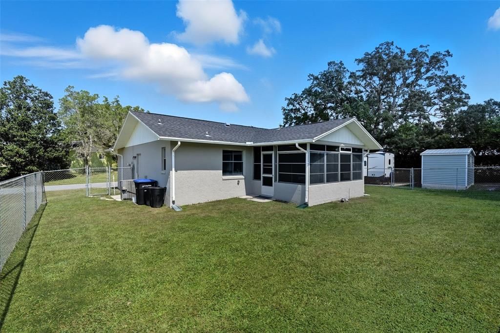 合同活跃: $219,900 (2 贝兹, 1 浴室, 1170 平方英尺)