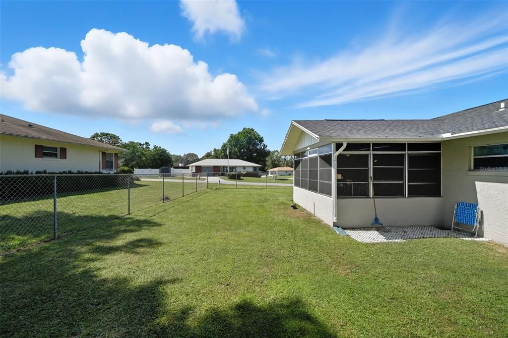 合同活跃: $219,900 (2 贝兹, 1 浴室, 1170 平方英尺)