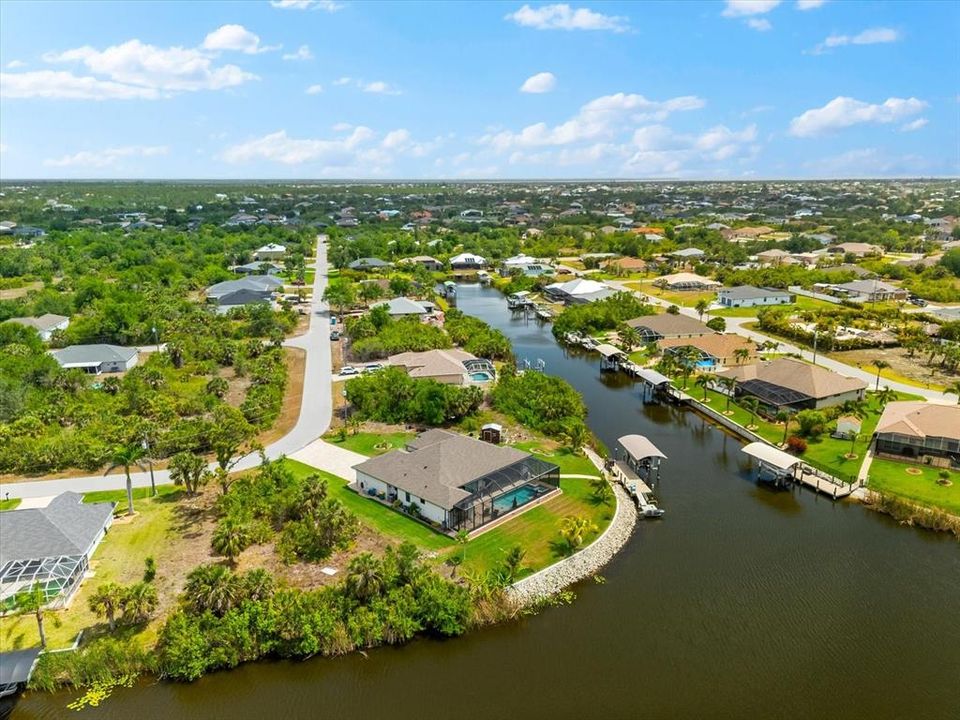 For Sale: $1,100,000 (3 beds, 2 baths, 2349 Square Feet)