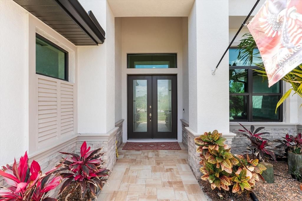 For Sale: $1,100,000 (3 beds, 2 baths, 2349 Square Feet)