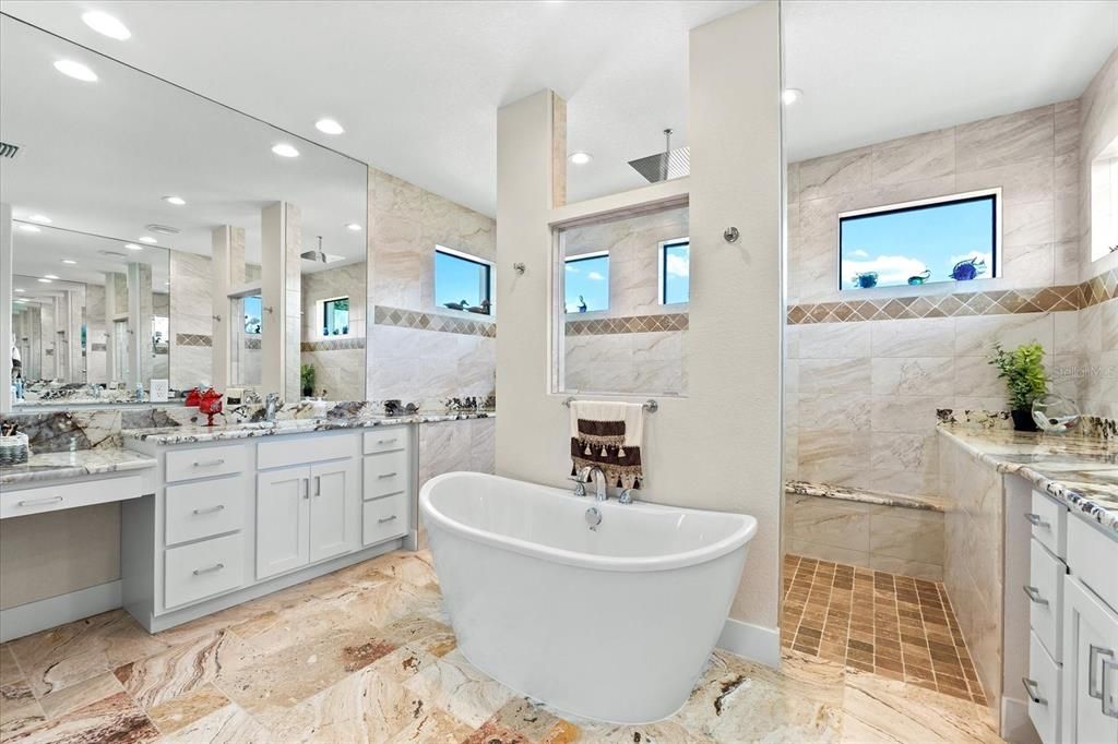 For Sale: $1,100,000 (3 beds, 2 baths, 2349 Square Feet)