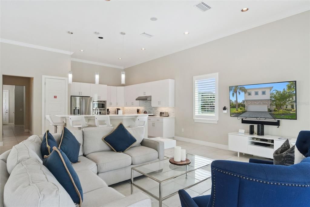 合同活跃: $975,000 (5 贝兹, 5 浴室, 3377 平方英尺)