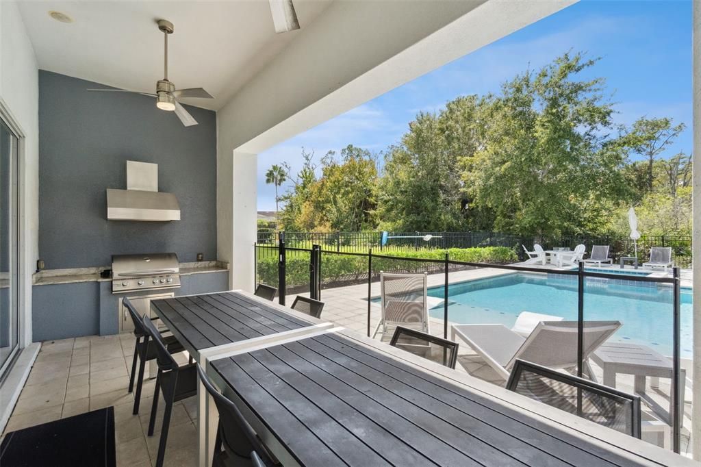 合同活跃: $975,000 (5 贝兹, 5 浴室, 3377 平方英尺)