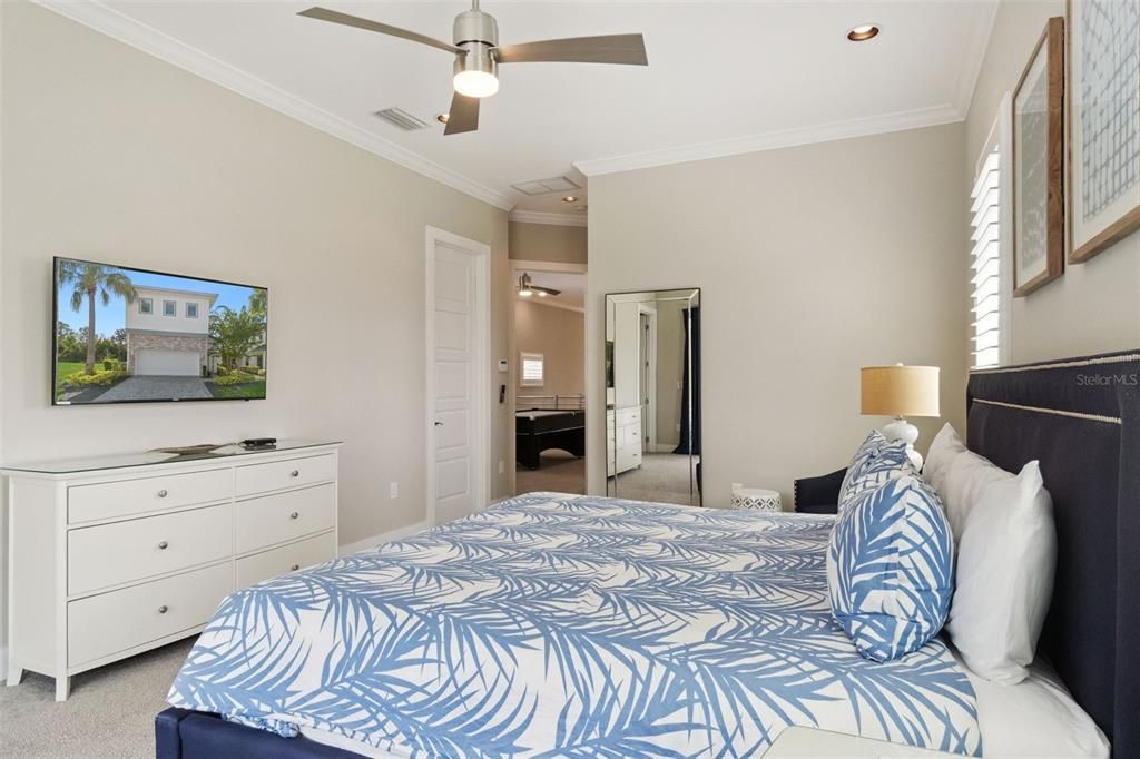 合同活跃: $975,000 (5 贝兹, 5 浴室, 3377 平方英尺)