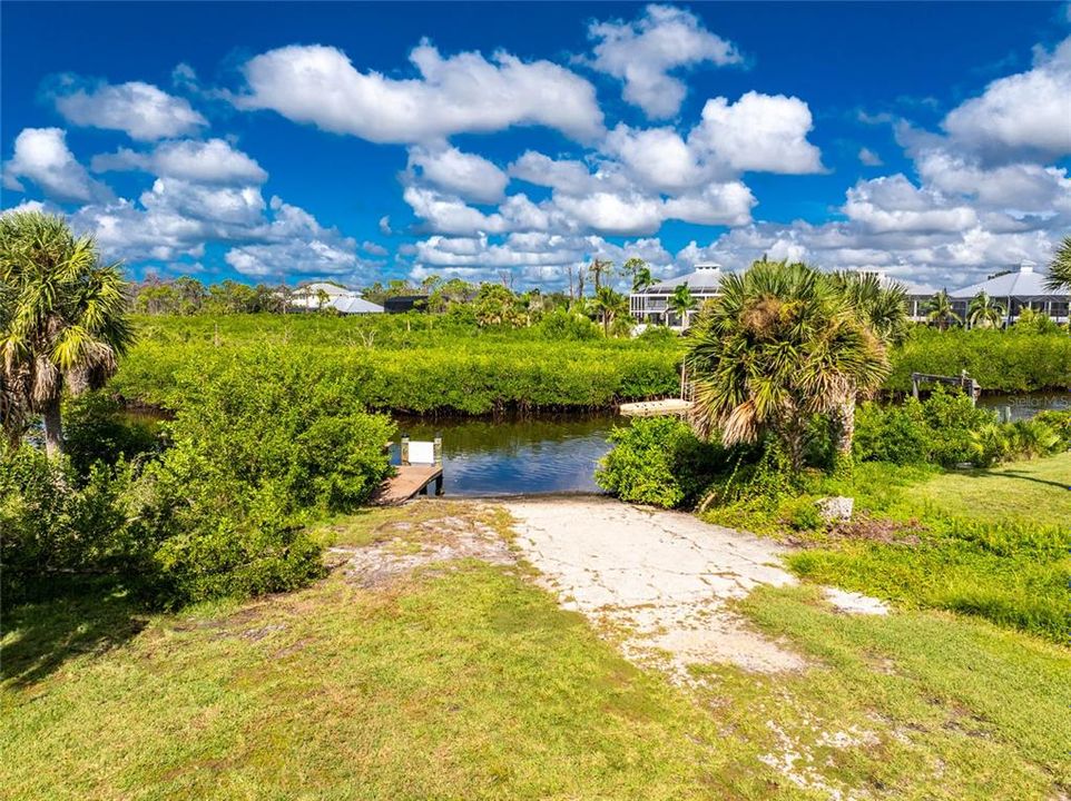 На продажу: $89,900 (0.12 acres)