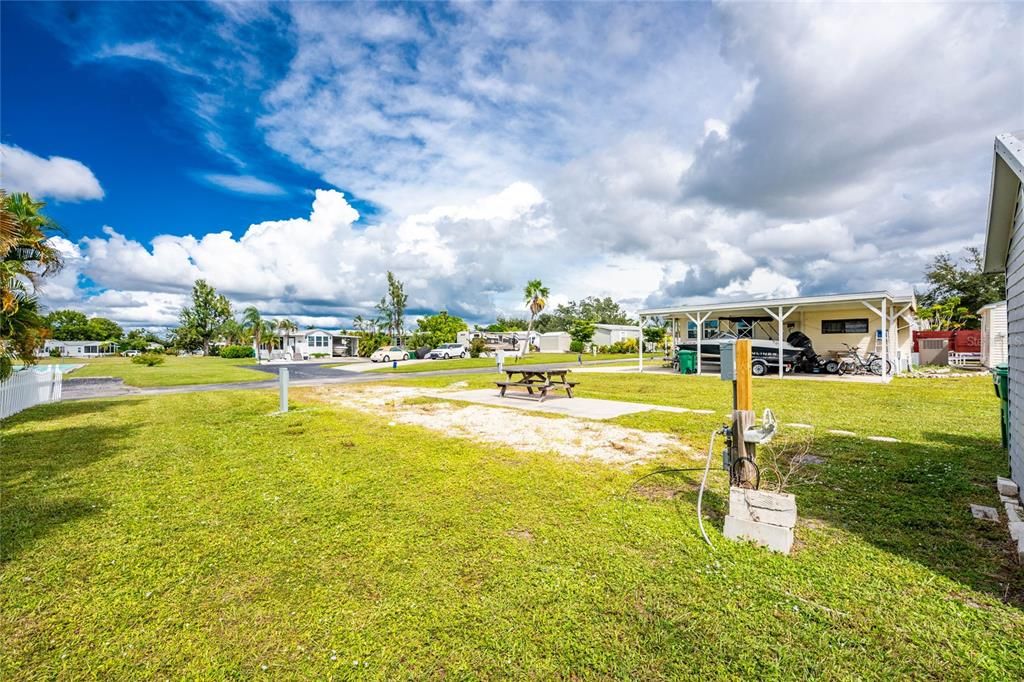 На продажу: $89,900 (0.12 acres)