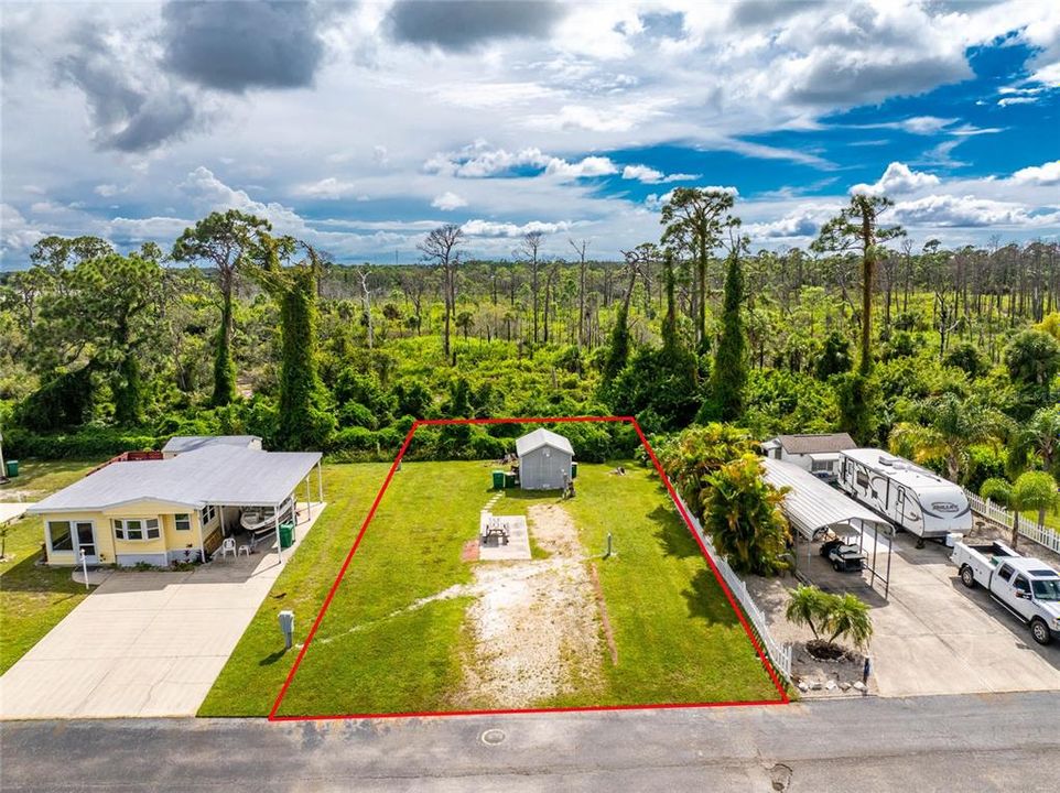 На продажу: $89,900 (0.12 acres)