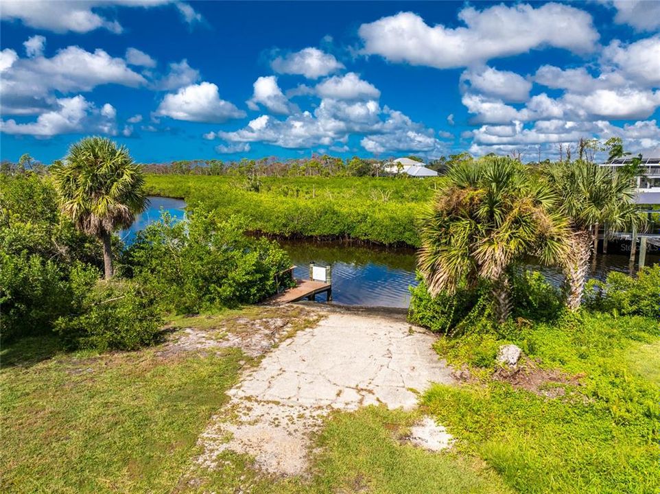 На продажу: $89,900 (0.12 acres)