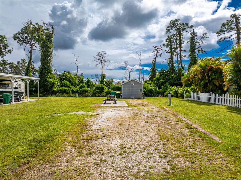 На продажу: $89,900 (0.12 acres)