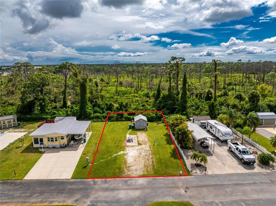 На продажу: $89,900 (0.12 acres)