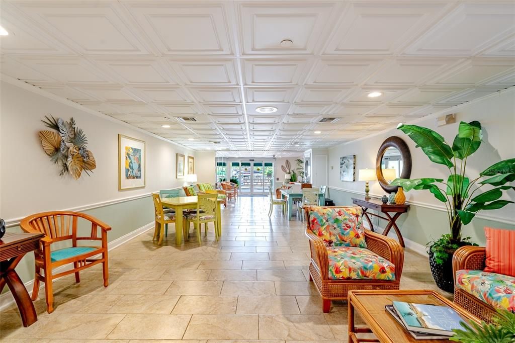 На продажу: $249,900 (1 спален, 2 ванн, 1050 Квадратных фут)