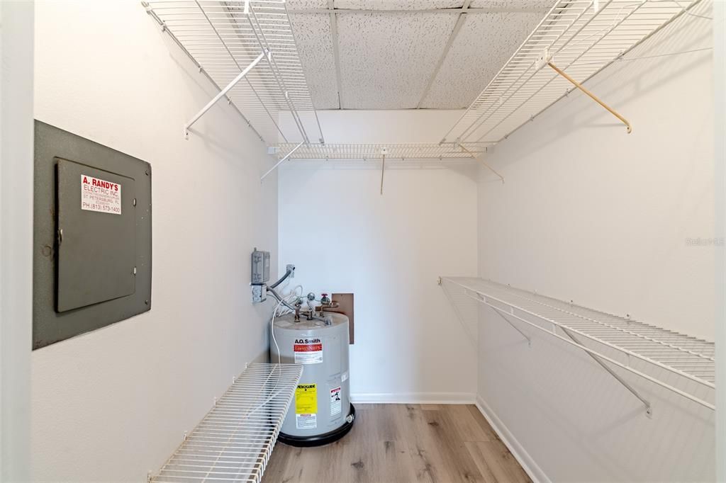 На продажу: $249,900 (1 спален, 2 ванн, 1050 Квадратных фут)