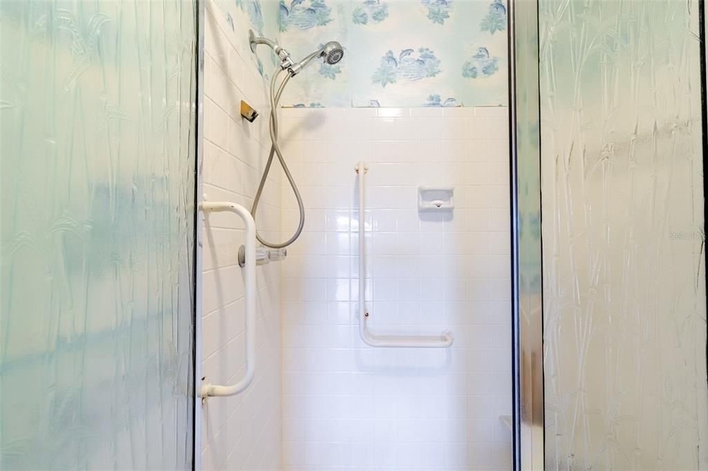 На продажу: $249,900 (1 спален, 2 ванн, 1050 Квадратных фут)