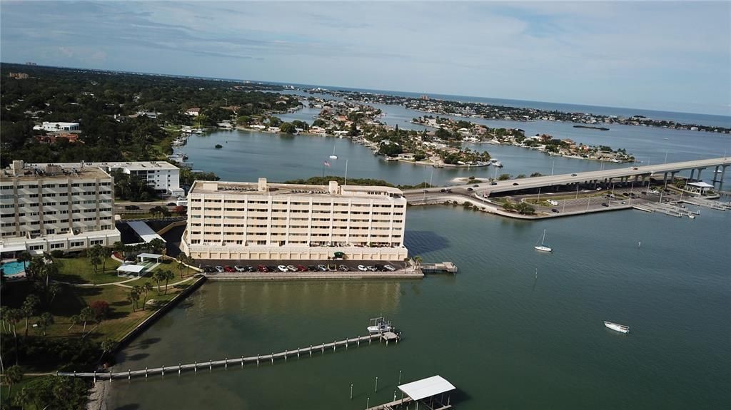 На продажу: $249,900 (1 спален, 2 ванн, 1050 Квадратных фут)