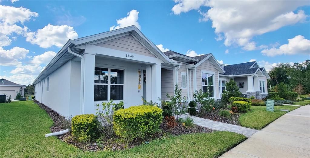 Active With Contract: $2,800 (3 beds, 2 baths, 2018 Square Feet)