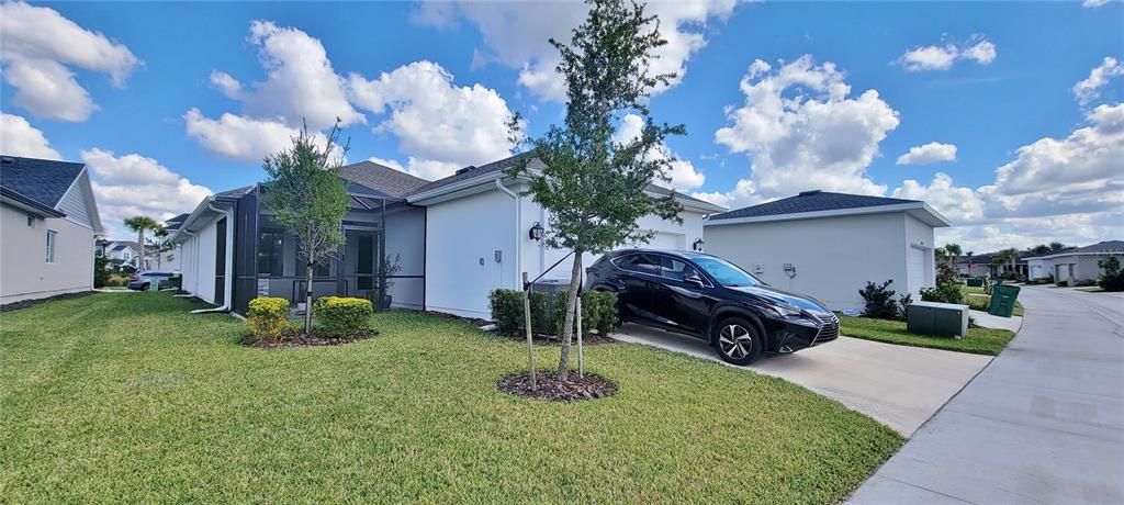 Active With Contract: $2,800 (3 beds, 2 baths, 2018 Square Feet)