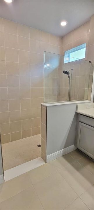 Active With Contract: $2,800 (3 beds, 2 baths, 2018 Square Feet)