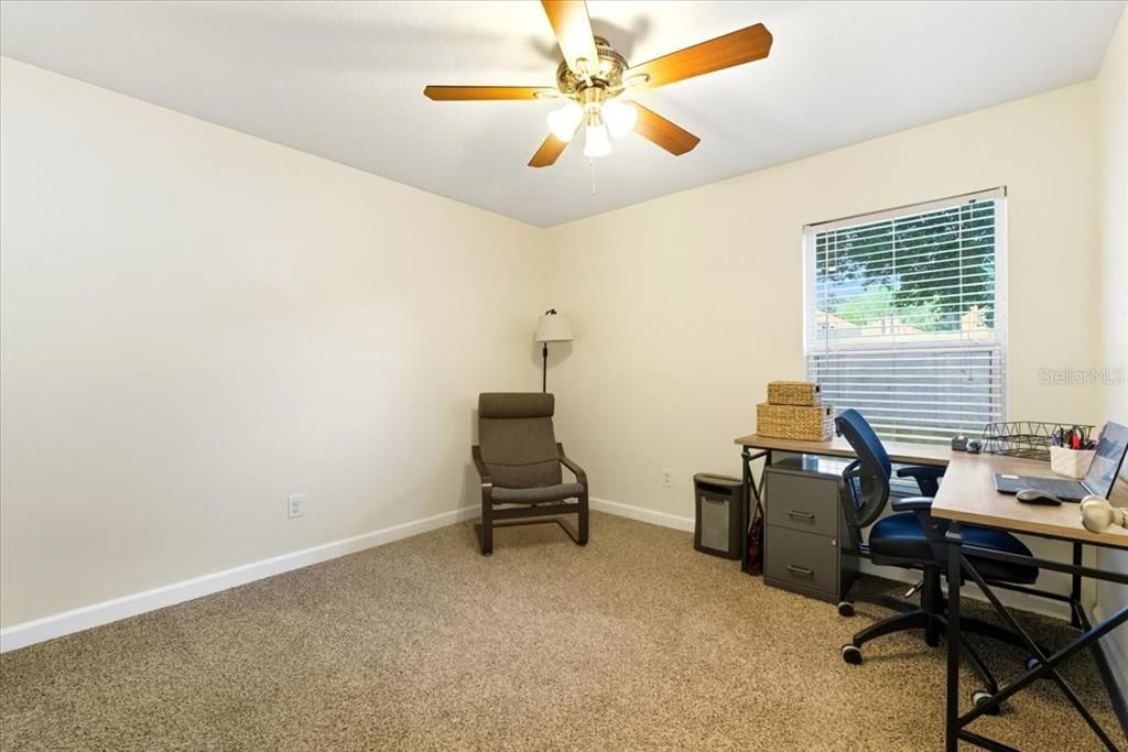 合同活跃: $339,000 (3 贝兹, 2 浴室, 1521 平方英尺)