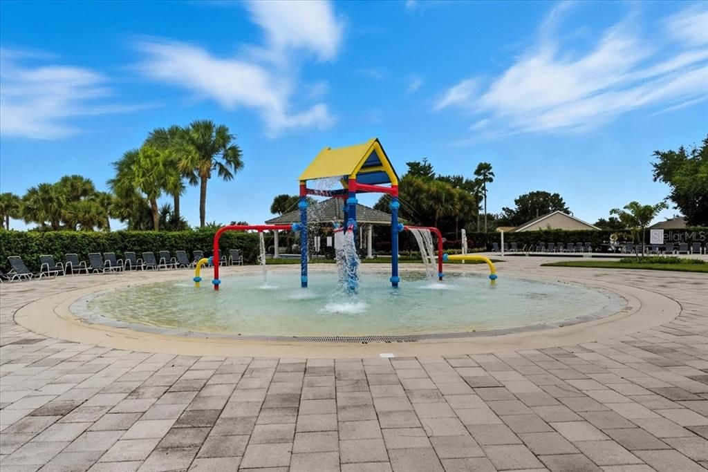 合同活跃: $339,000 (3 贝兹, 2 浴室, 1521 平方英尺)