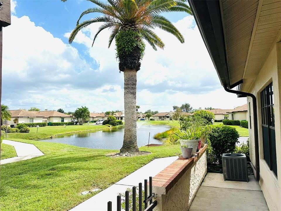 Active With Contract: $129,900 (2 beds, 2 baths, 930 Square Feet)