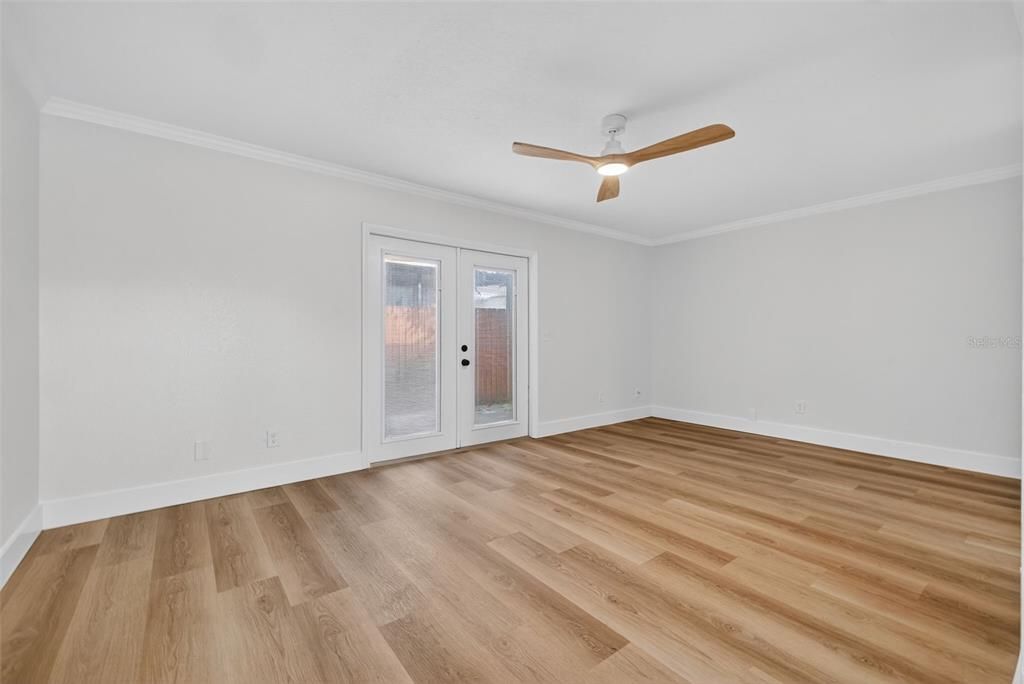 Active With Contract: $240,000 (2 beds, 2 baths, 1240 Square Feet)