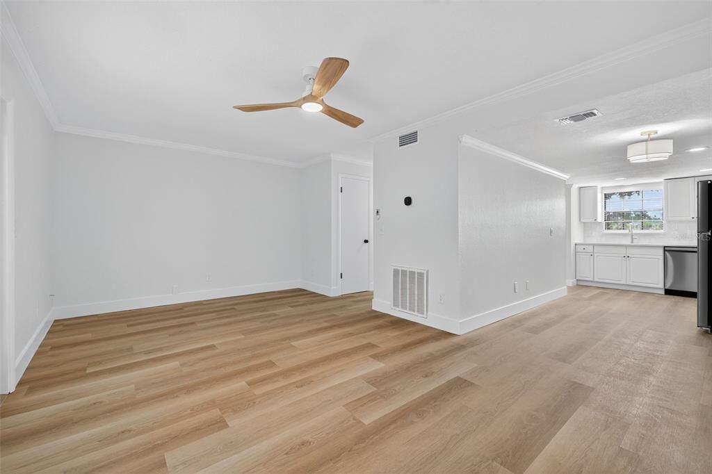 Active With Contract: $240,000 (2 beds, 2 baths, 1240 Square Feet)