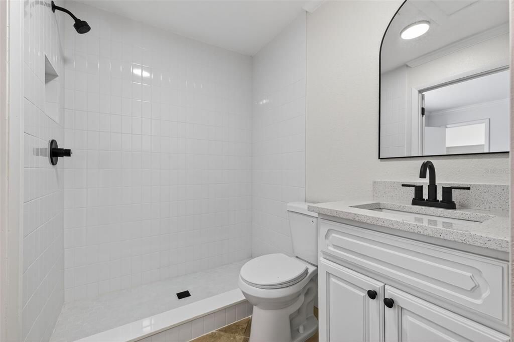 Active With Contract: $240,000 (2 beds, 2 baths, 1240 Square Feet)