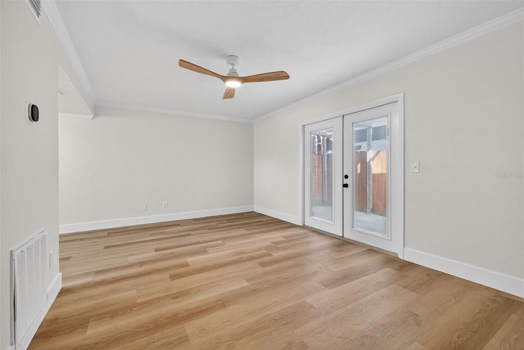 Active With Contract: $240,000 (2 beds, 2 baths, 1240 Square Feet)