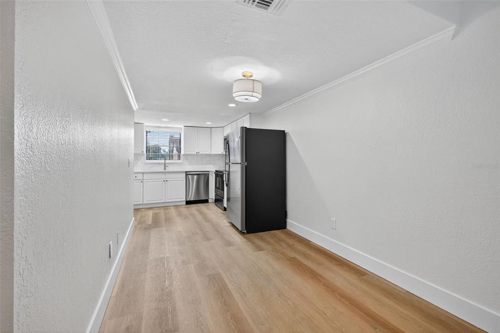 Active With Contract: $240,000 (2 beds, 2 baths, 1240 Square Feet)