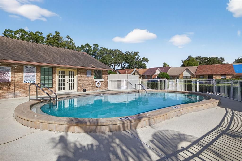 Active With Contract: $240,000 (2 beds, 2 baths, 1240 Square Feet)