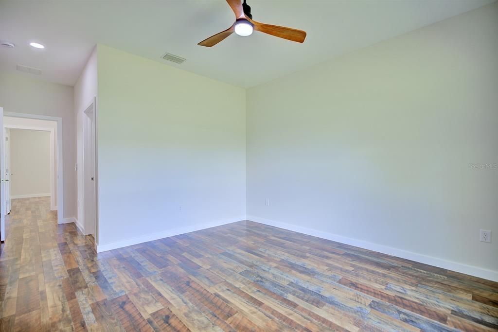 На продажу: $279,000 (2 спален, 2 ванн, 1151 Квадратных фут)