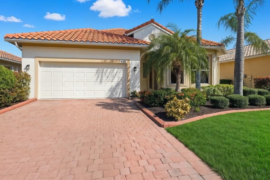 For Sale: $479,000 (3 beds, 2 baths, 2106 Square Feet)