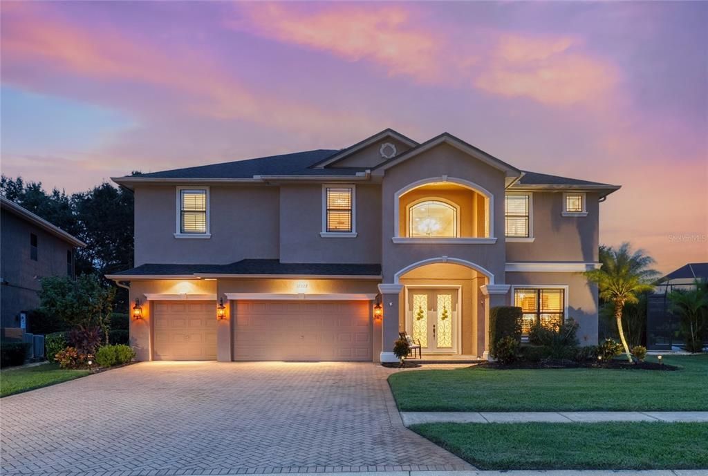 For Sale: $1,085,000 (6 beds, 4 baths, 4109 Square Feet)