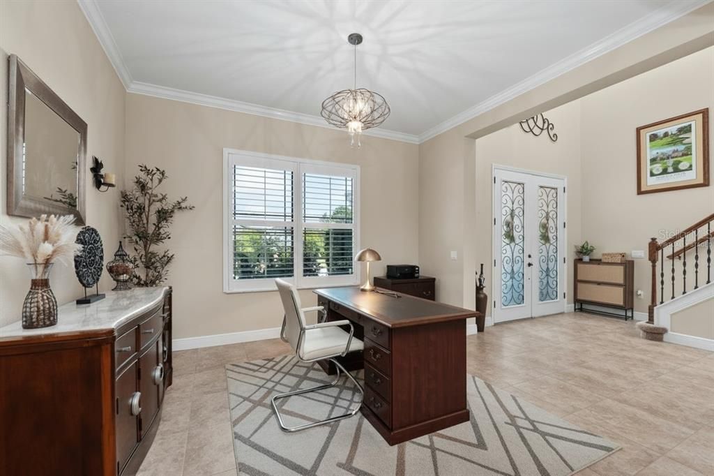 For Sale: $1,085,000 (6 beds, 4 baths, 4109 Square Feet)