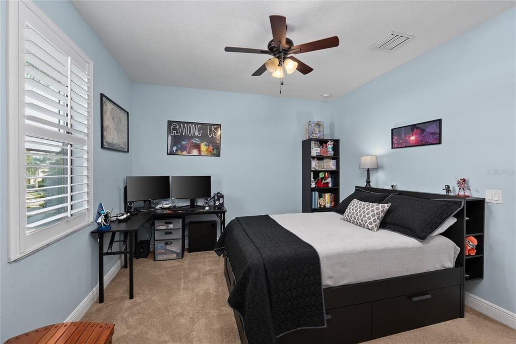 For Sale: $1,085,000 (6 beds, 4 baths, 4109 Square Feet)