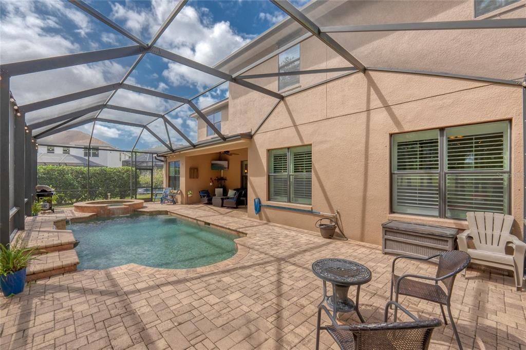 For Sale: $1,085,000 (6 beds, 4 baths, 4109 Square Feet)