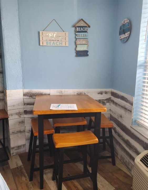 待售: $109,900 (0 贝兹, 1 浴室, 343 平方英尺)